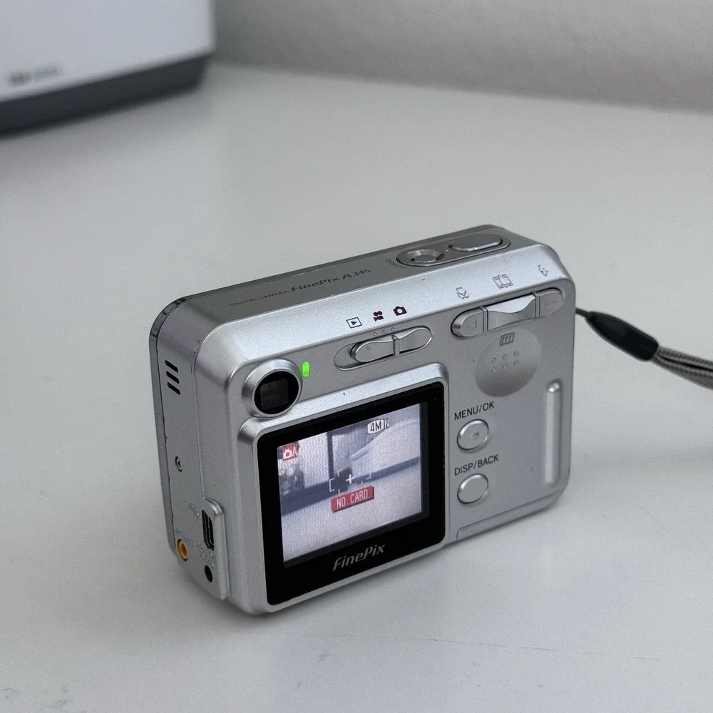 Fujifilm FinePix A345 Digital 4.1MP 3x Zoom Silver CAMERA ONLY *LENS NEED REPAIR
